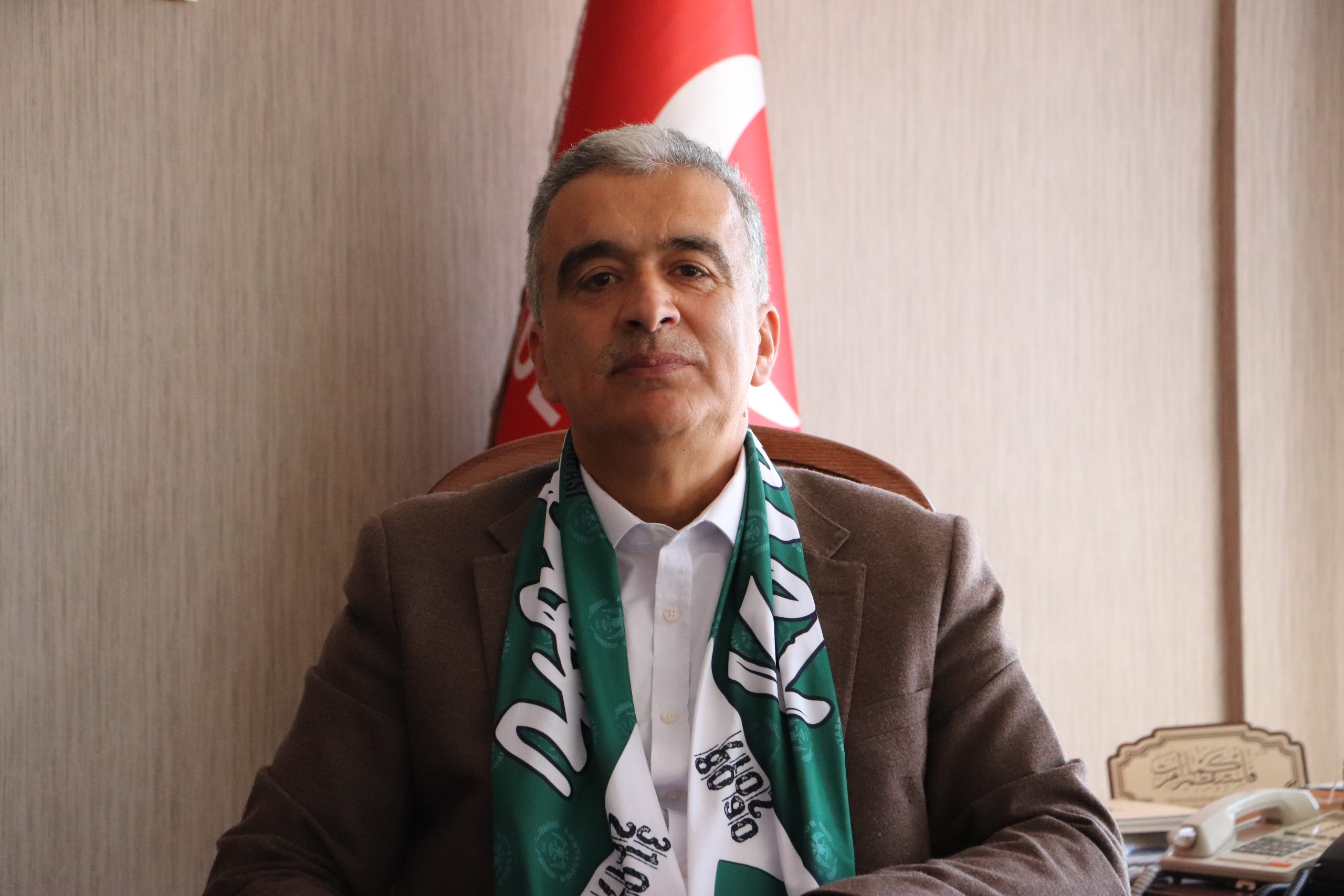 Mali problemler belki aşılabilir ama takımın siyasallaşması çok tehlikeli bir durumdur.